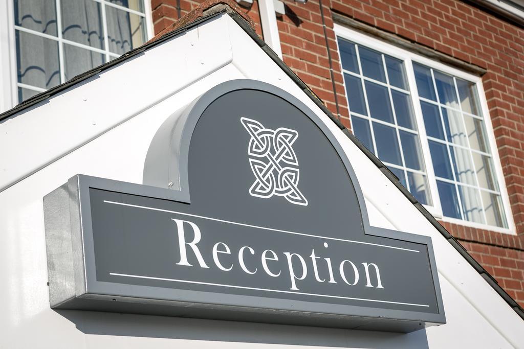 Celtic International Hotel Cardiff Airport Barry Extérieur photo
