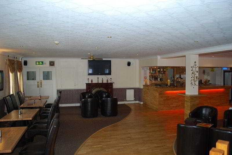 Celtic International Hotel Cardiff Airport Barry Extérieur photo