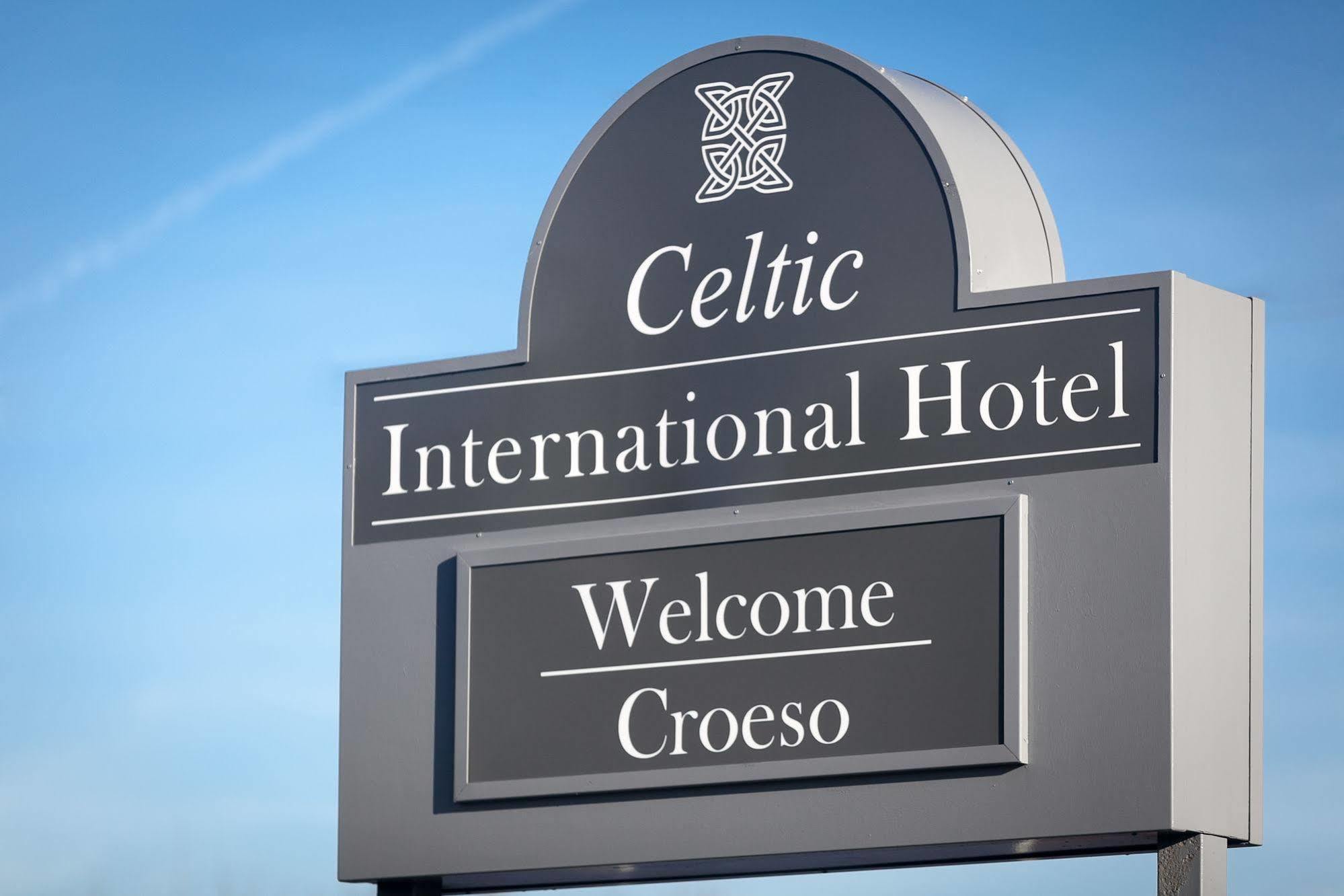Celtic International Hotel Cardiff Airport Barry Extérieur photo