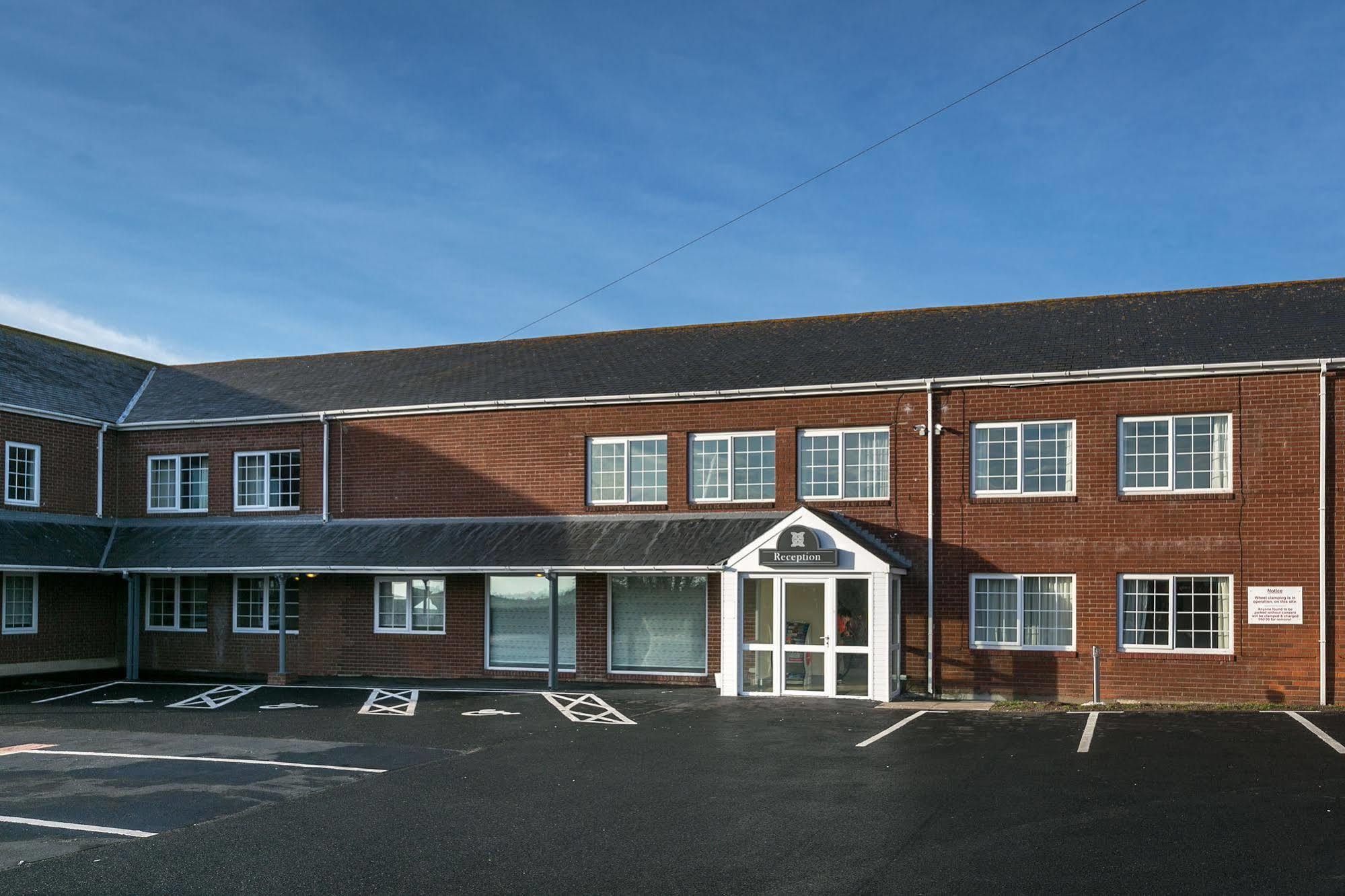 Celtic International Hotel Cardiff Airport Barry Extérieur photo